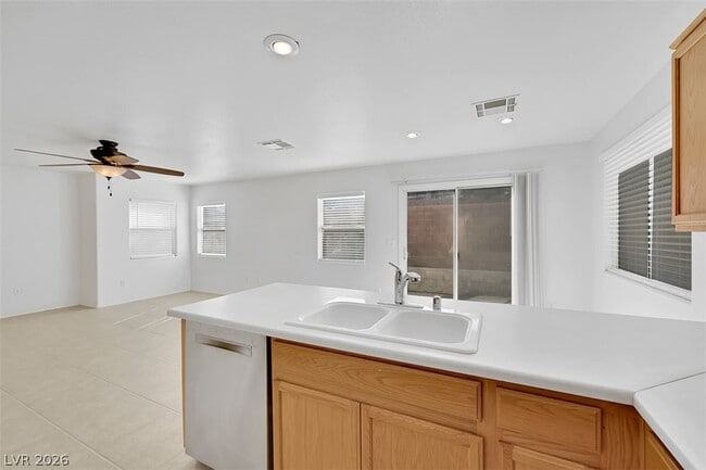 Building Photo - 9986 Erie Stream Way