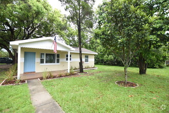 Building Photo - Completely Remodeled 3/2 Central Lakeland