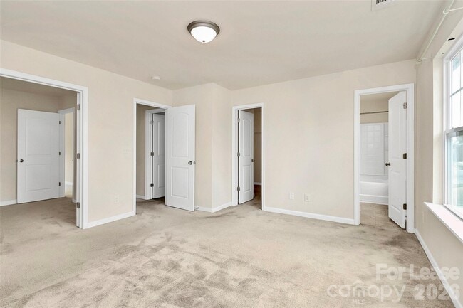 Building Photo - 7107 Adare Mews Rd