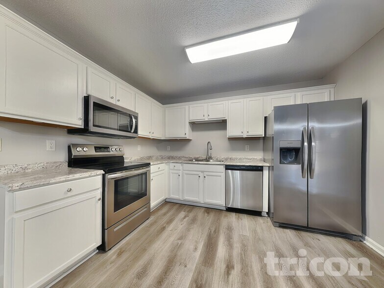 Building Photo - 374 Chesapeake Way