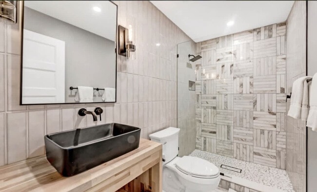 Building Photo - 2411 Avenue C