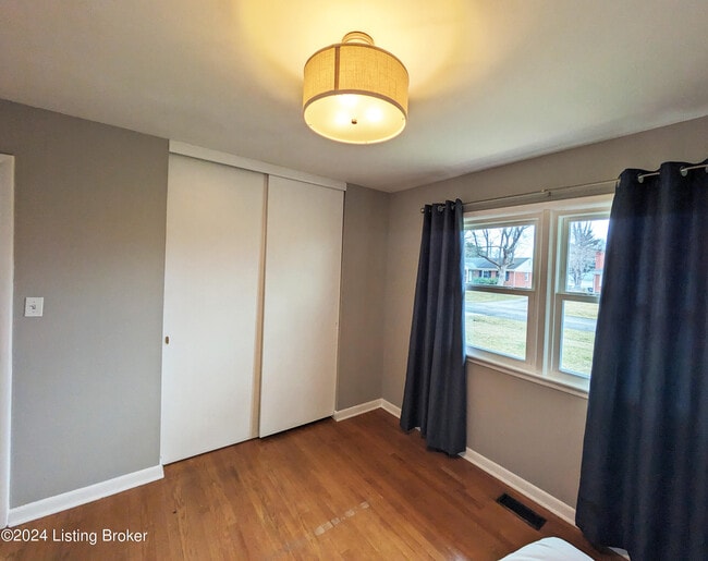 Building Photo - 4311 Kinloch Rd