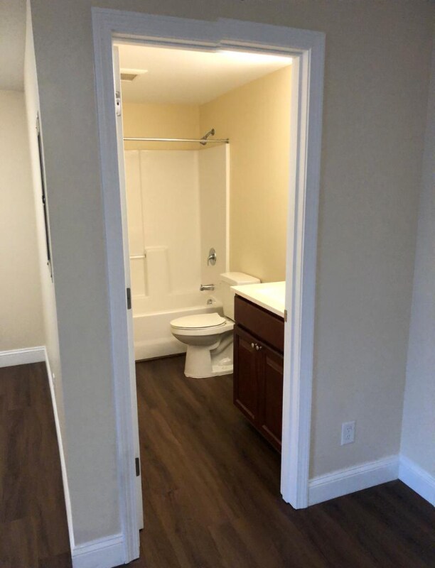 Building Photo - 65 Log St