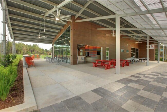 Building Photo - 18330 Tiger Flowers Dr