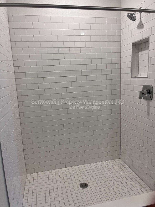 Building Photo - 7016 119th Ct E