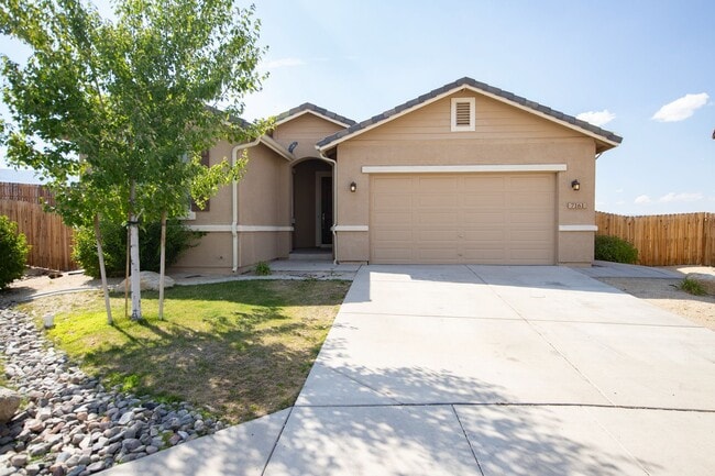 Building Photo - Golden Valley One Story - No pets permitted
