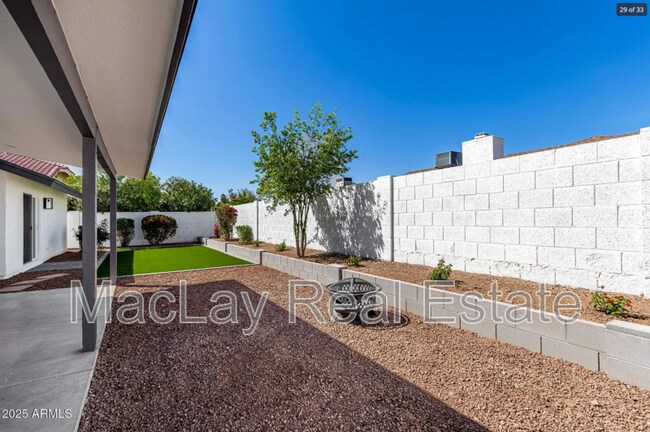 Building Photo - 10934 E Becker Ln