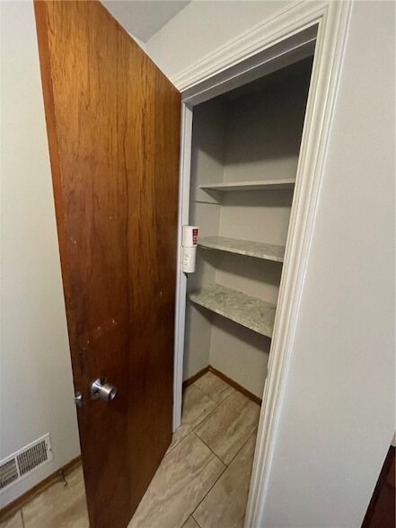 Building Photo - 214 E Spruce St