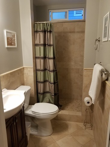 Building Photo - 220 Avenue A