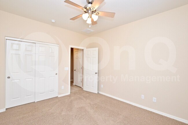 Building Photo - 5431 W Fetlock Trail