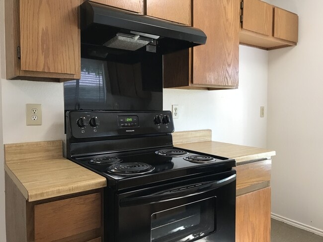 Building Photo - Sandiland