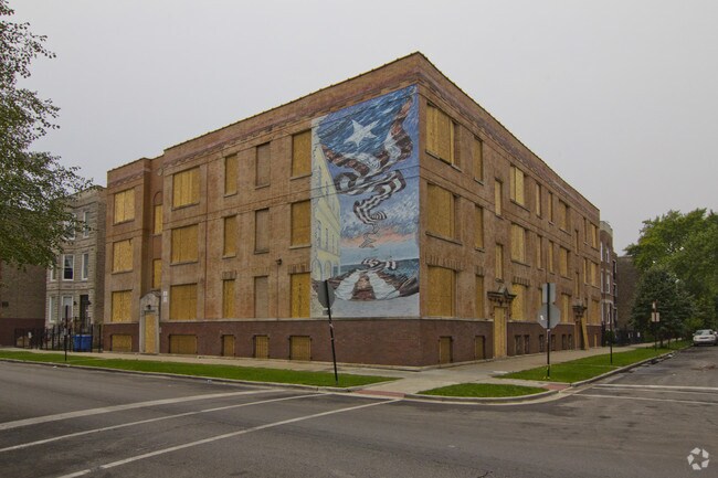 Primary Photo - 1318 N Rockwell St