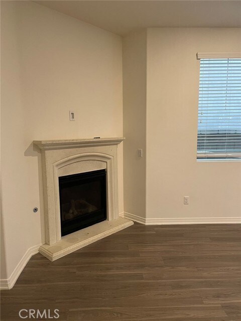 Building Photo - 3273 E Yosemite Dr