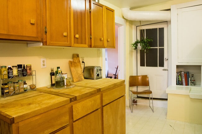 Building Photo - 917 Shattuck Ave