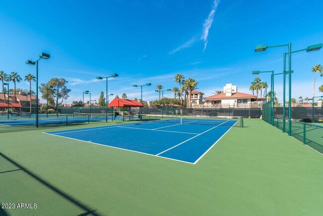 Building Photo - "Experience Tranquil Living: Beautiful 2-Bed, 2-Bath Condo with amazing amenities in Scottsdale!"