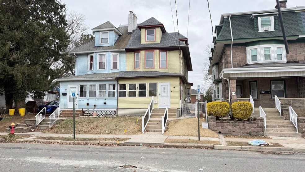 Building Photo - 25 S Dean Ave