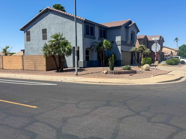 Building Photo - 3103 W Zachary Dr