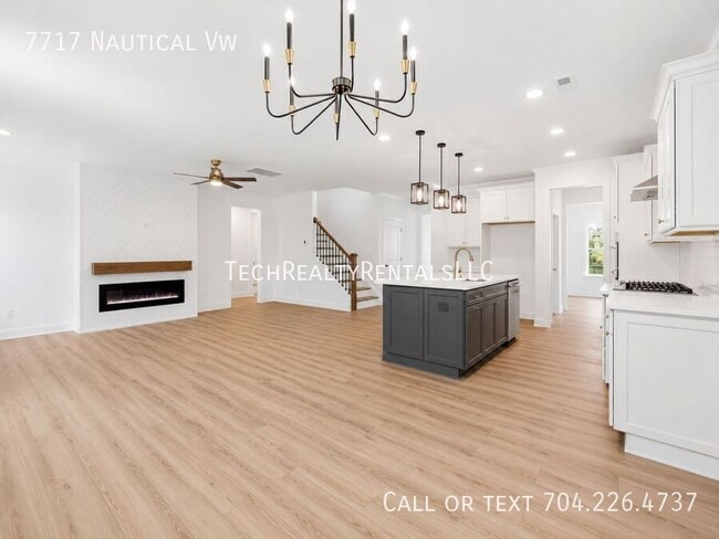 Building Photo - 7717 Nautical View