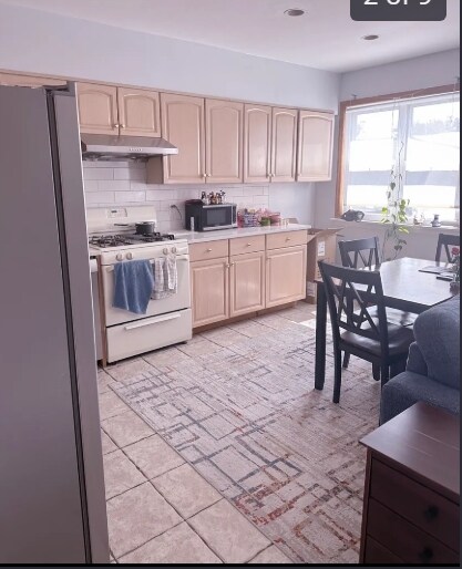 Building Photo - 86 Avenue S