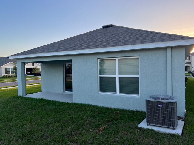 Building Photo - 415 Sunlit Coral St