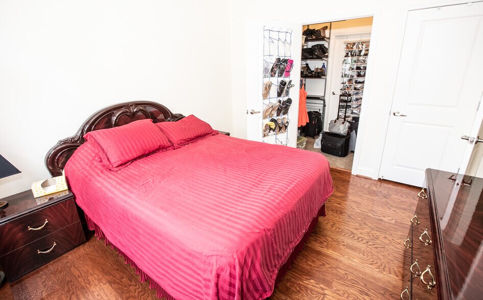 Building Photo - 1391 Pennsylvania Ave. SE