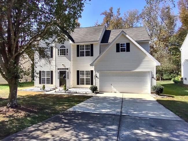 Primary Photo - Beautiful 2-story home located in the Reed...