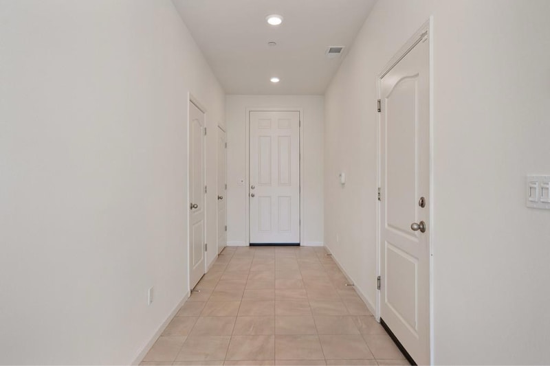 Building Photo - 4600 Ocean Ln