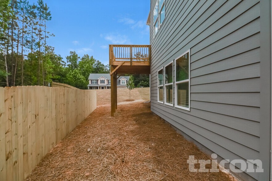 Building Photo - 701 Jackson Ct