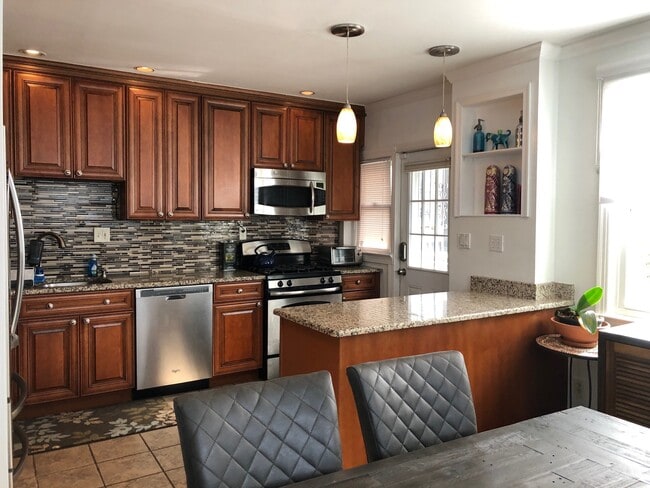 Kitchen - 5151 MacArthur Blvd NW