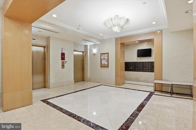 Building Photo - 631 D St NW