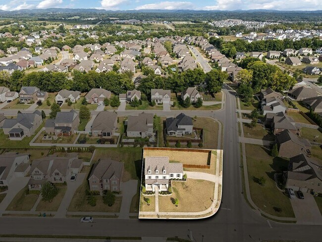Building Photo - Fabulous 5BR Home in Thompsons Station