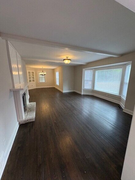 Building Photo - 101 Lakewood Dr