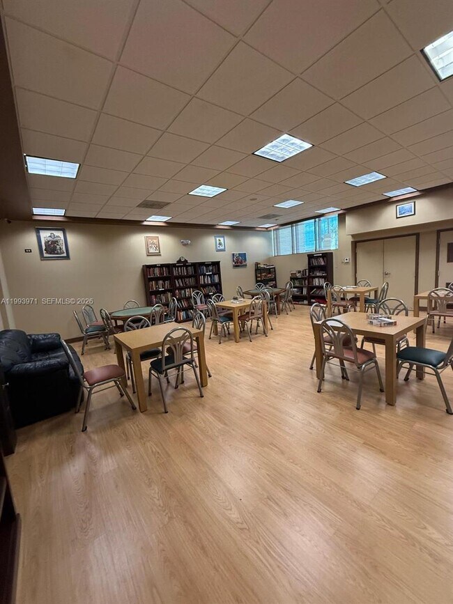 Building Photo - 7605 W Atlantic Blvd