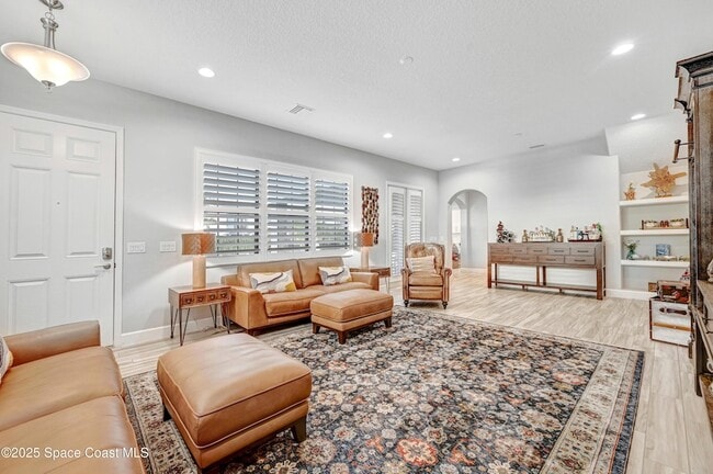 Building Photo - 7103 Vista Hermosa Dr