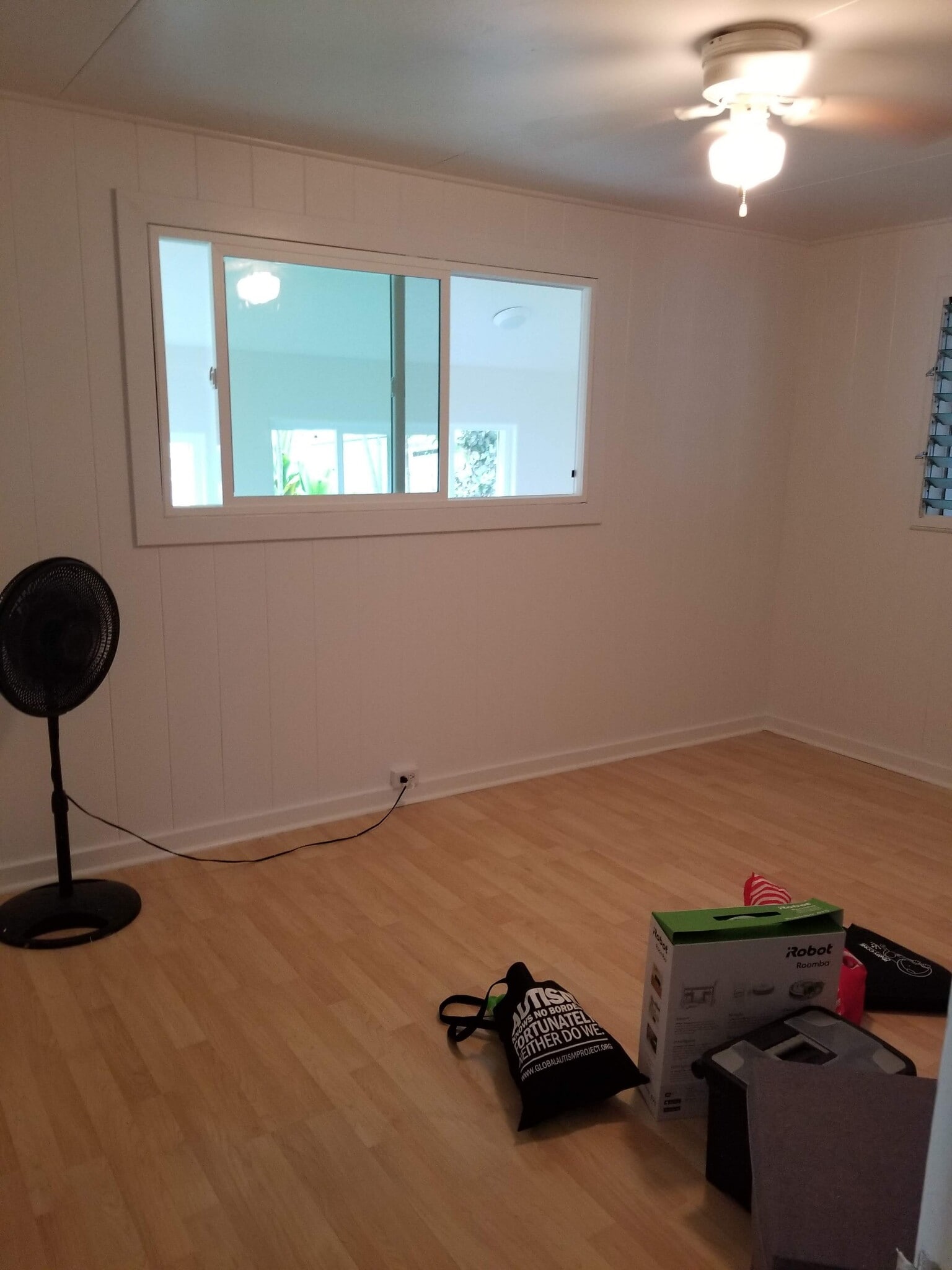 Bedroom #3 with ceiling fan - 1105 Nanialii St