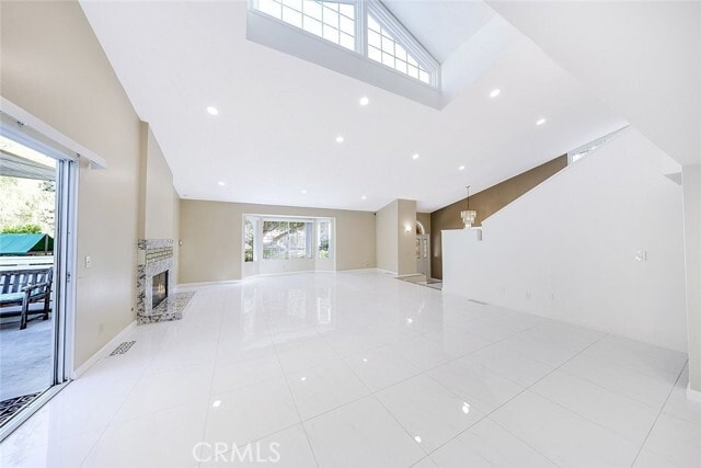 Building Photo - 2255 E Chevy Chase Dr