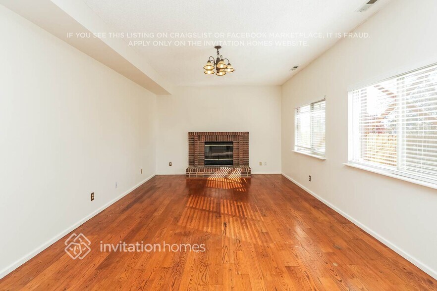 Building Photo - 7920 Camfield Cir