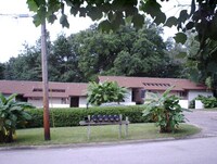 Building Photo - 1887 Darryl Dr