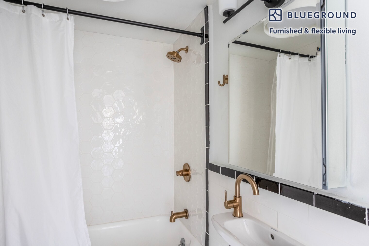 Building Photo - 1284 Beacon St