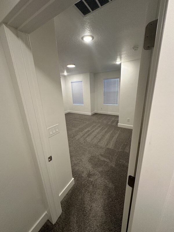 Building Photo - 1762 W 220 S