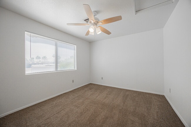 Building Photo - 16033 N 25th St