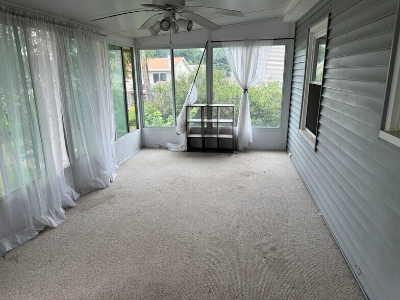 Building Photo - 2107 Tanglefoot Ln