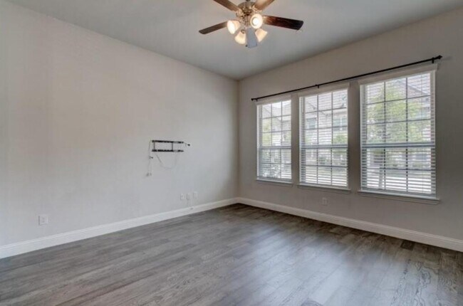 Building Photo - 1564 Windermere Wy