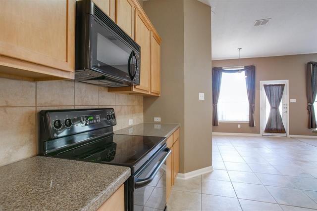 Building Photo - 4925 Carrotwood Dr