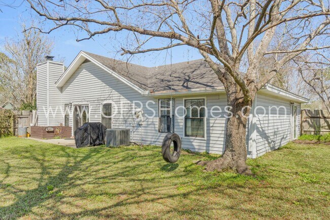 Building Photo - 1717 Bennetts End