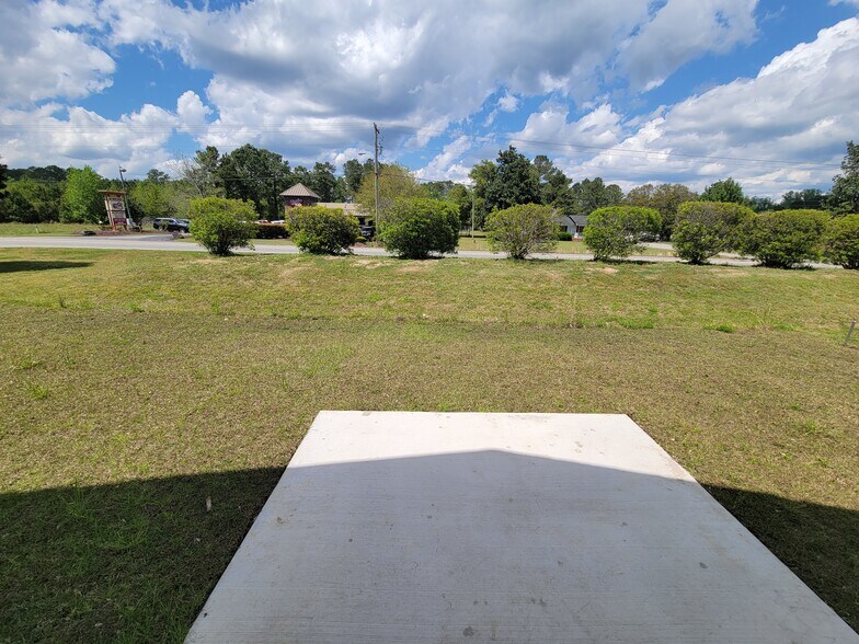 Building Photo - 764 Hobonny Loop