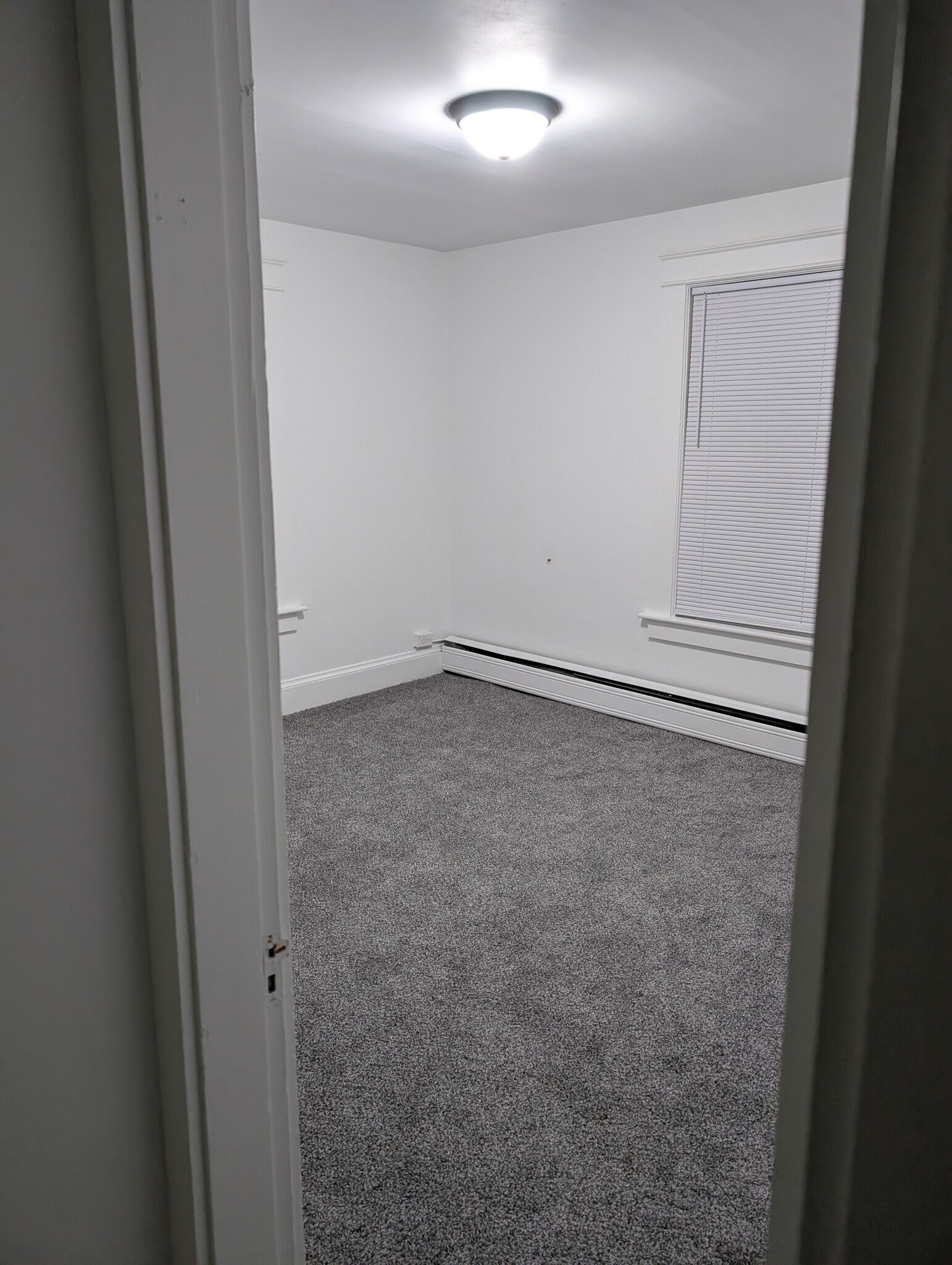 Building Photo - 157 School St