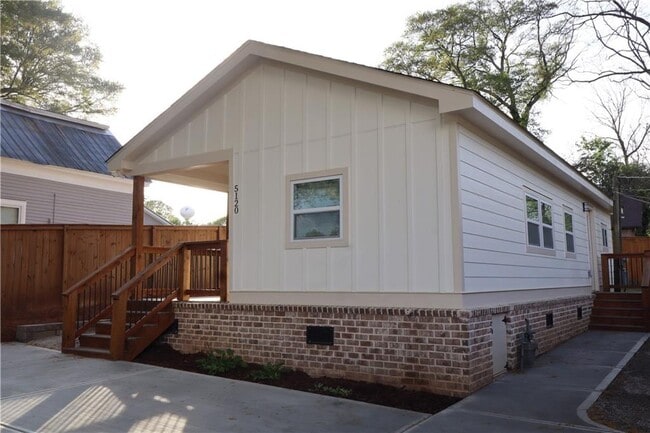 Building Photo - 5120 Railroad Ave