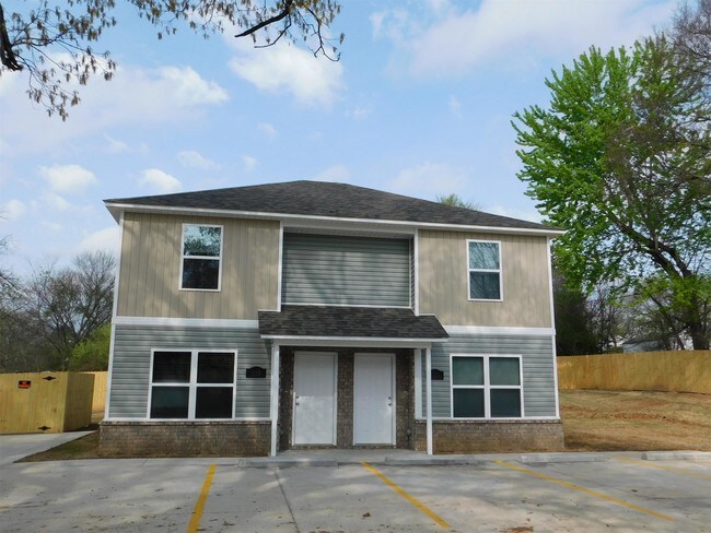 Building Photo - 1711 Jackson St