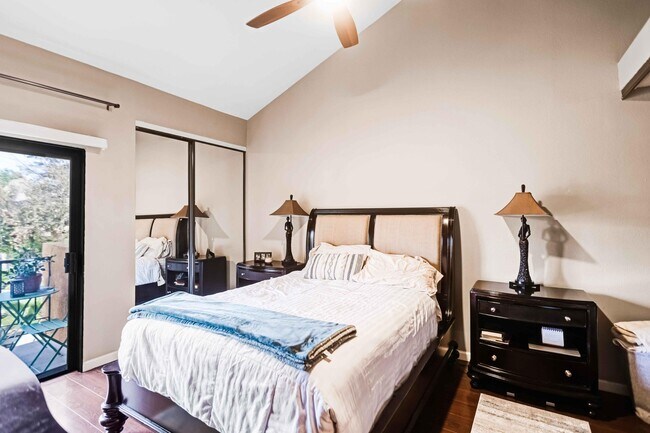 Building Photo - 48255 Monroe St